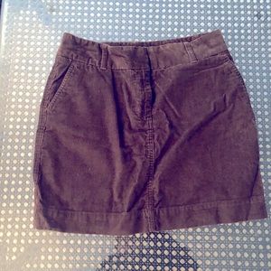 Vineyard Vines brown corduroy skirt. Size 4.